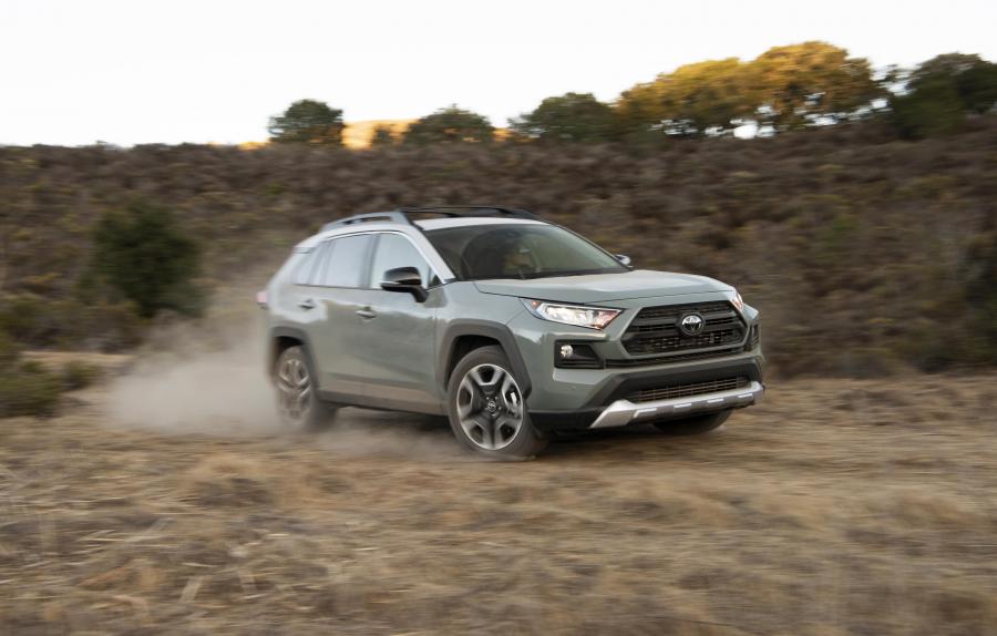  Toyota RAV4 Adventure 2018 года  (NA) (фото 30 из 196)